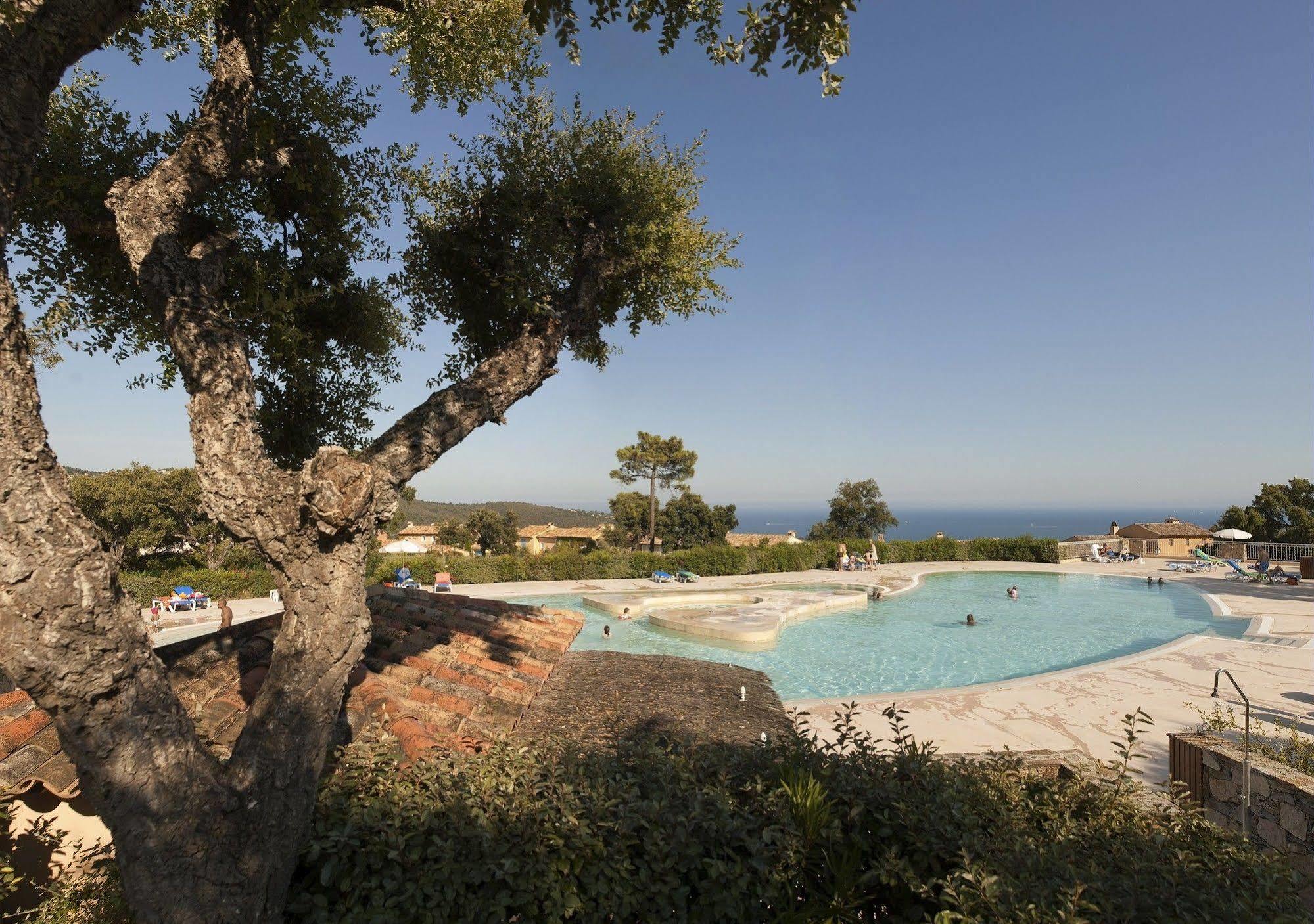 P&V Residence Le Hameau Des Issambrr Sainte-Maxime Exterior photo